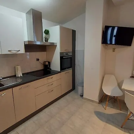 Soline Ada 프예스차나 우발라