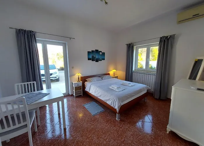 Soline Ada * Pjescana Uvala